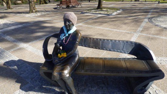 Ławeczka Ireny Kwiatkowskiej w Ustce